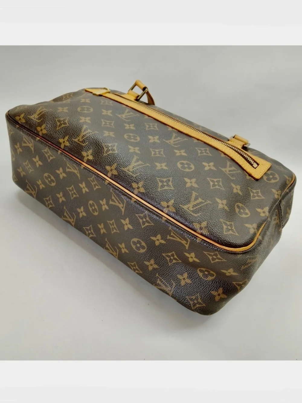 Louis Vuitton Cite GM Monogram Shoulder Bag M51181 Authentic Made in France - Picture 7 of 9
